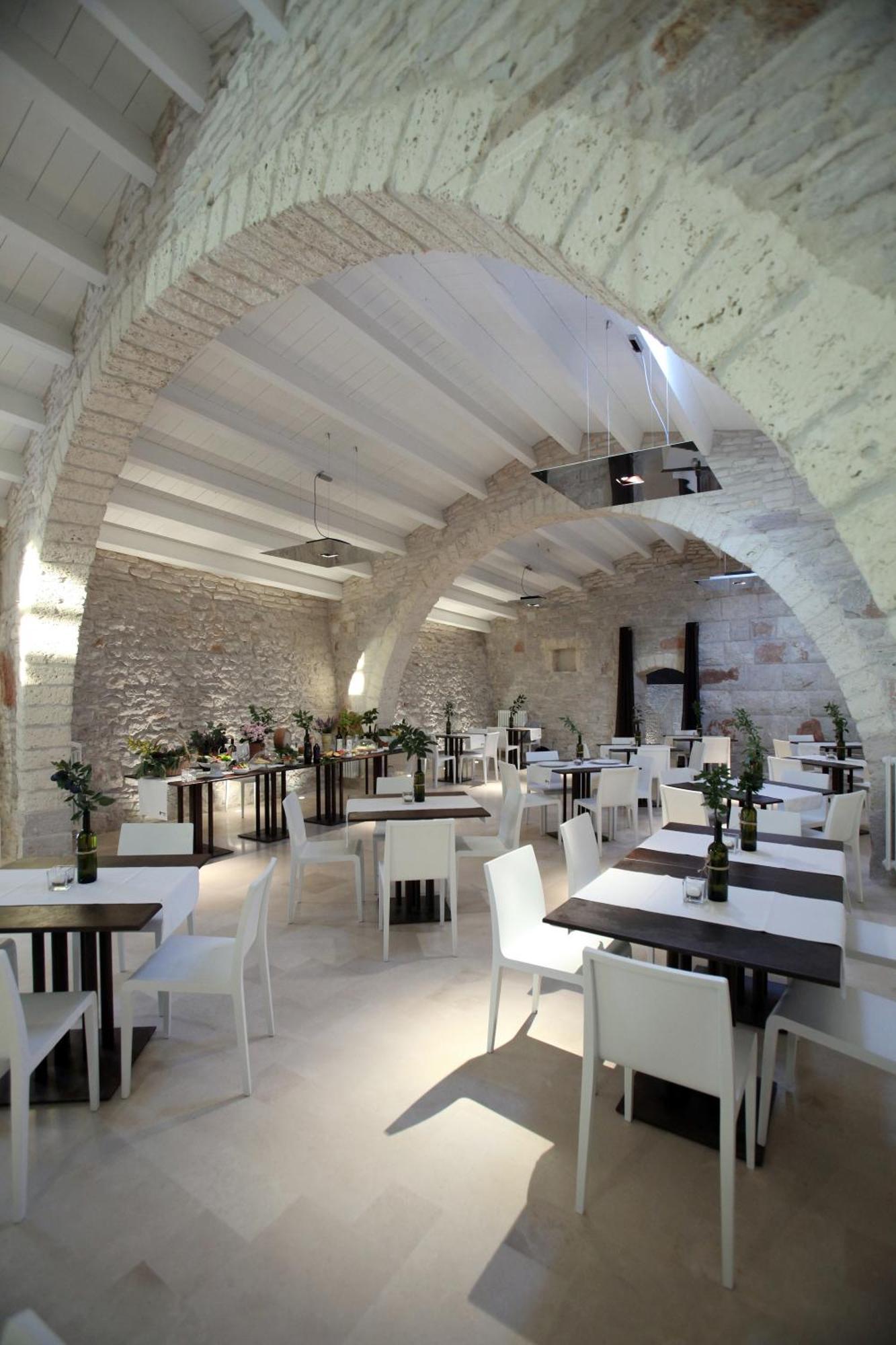 Masseria Torre Di Nebbia Agroturismo Castel Del Monte (Apulia)