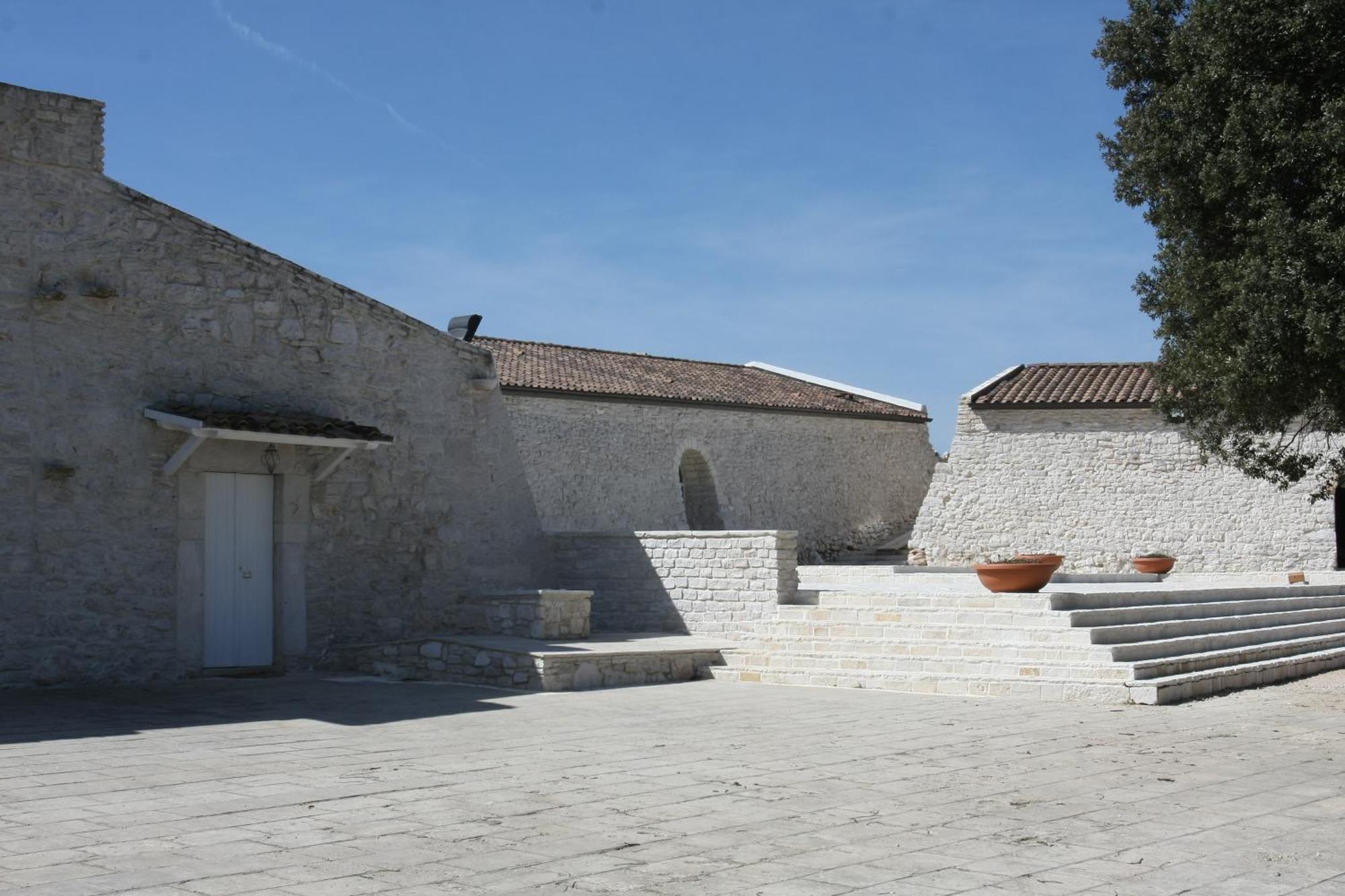 Masseria Torre Di Nebbia Agroturismo